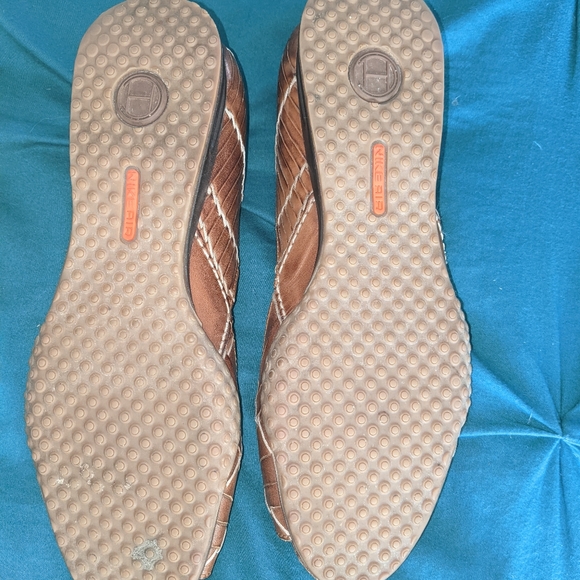 Cole Haan Peek Toe Slip In Woven Leather Flats, size 11B Very good condition. - Picture 2 of 6